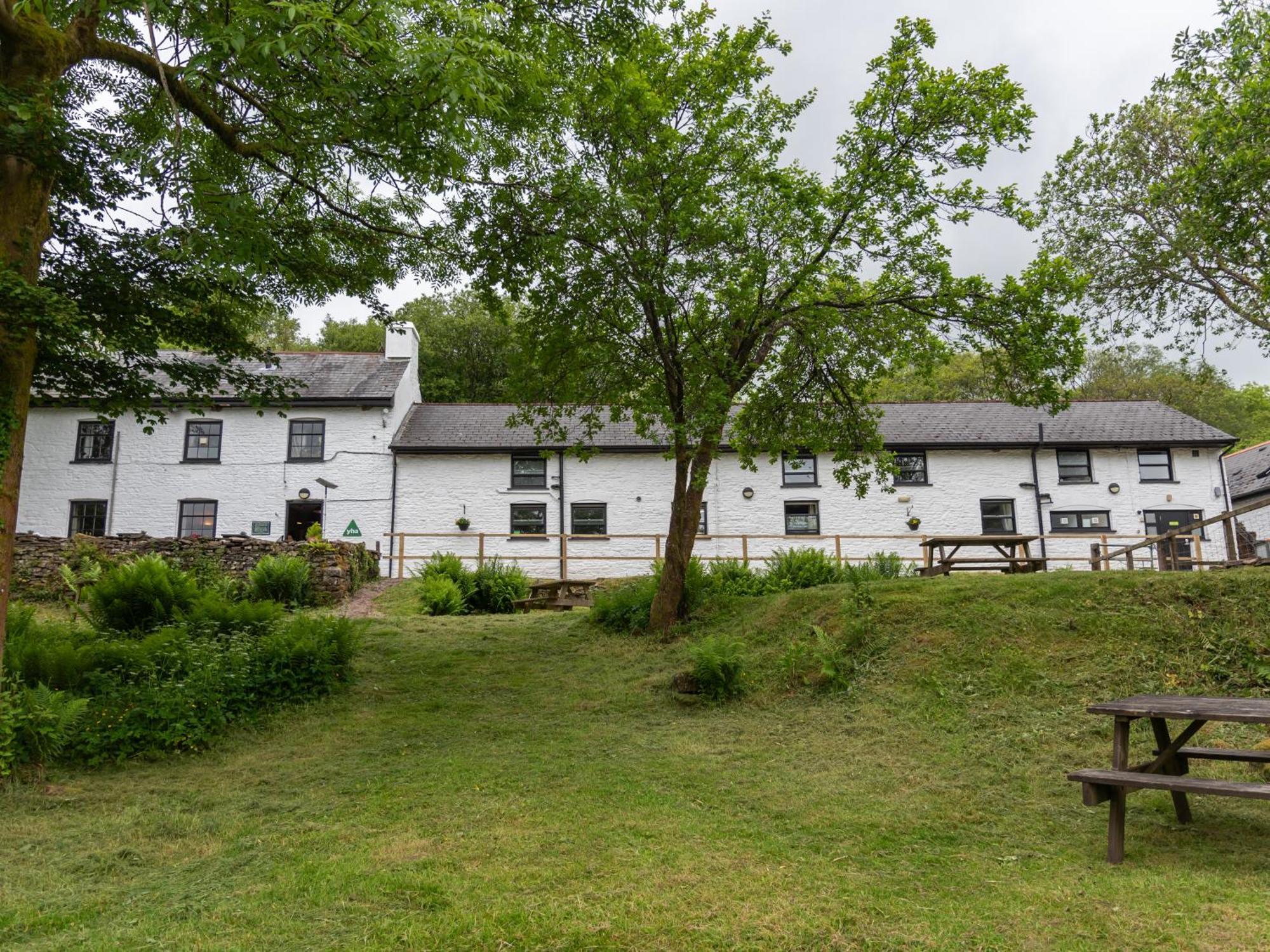 Хостел Yha Brecon Beacons Экстерьер фото