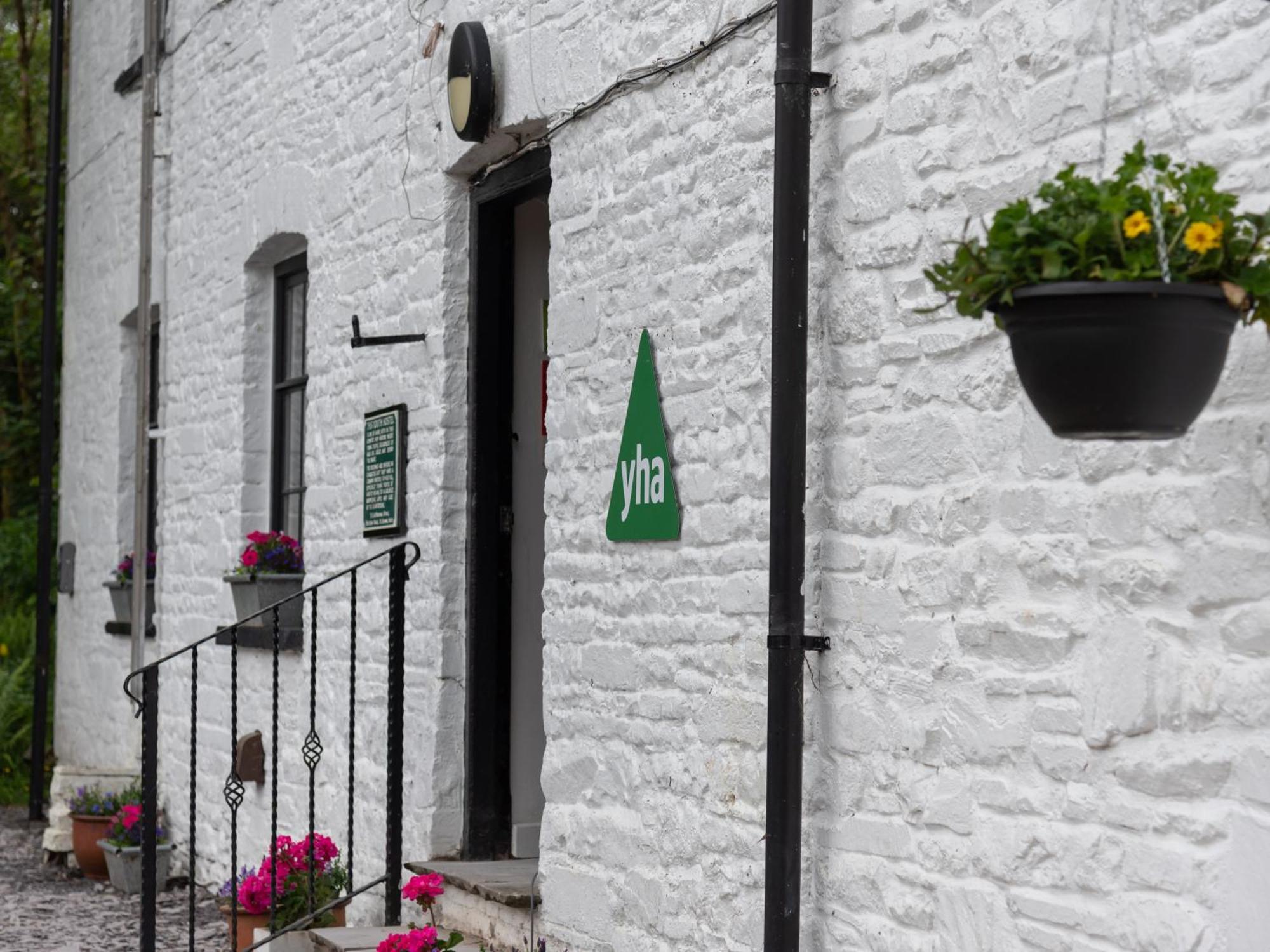 Хостел Yha Brecon Beacons Экстерьер фото
